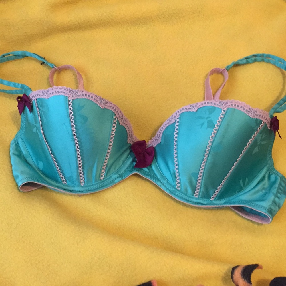 VS bra